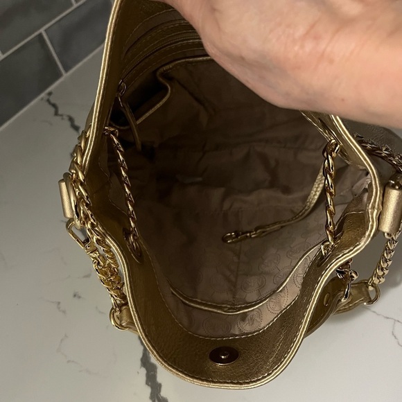 Michael Kors Gold Metallic Leather Shoulder Crossbody Bag Gold Chainlink Straps - Picture 5 of 14